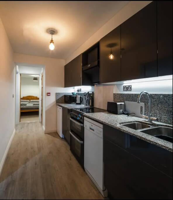 Spacious 2 Bedroom Apartment Near Seafront Πενζάνς Εξωτερικό φωτογραφία
