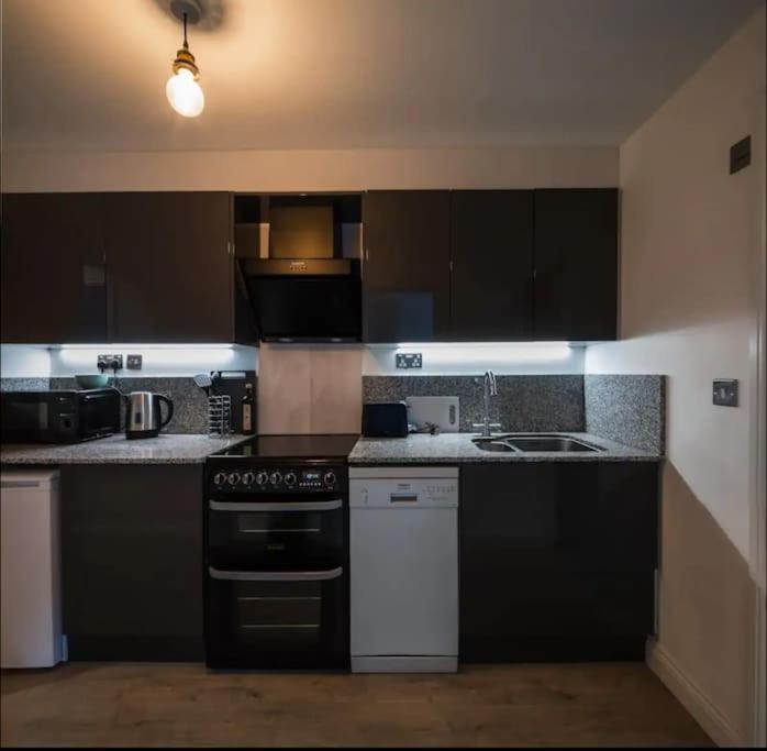Spacious 2 Bedroom Apartment Near Seafront Πενζάνς Εξωτερικό φωτογραφία